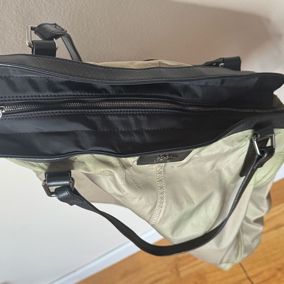 Burberry Elegant and Black Tote Bag ,iridescent color - Picture 5 of 14